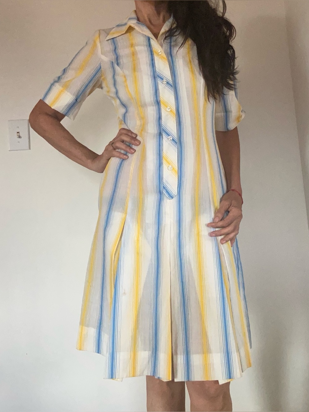 Vintage dress Mary Tyler Moore fit. Lovely